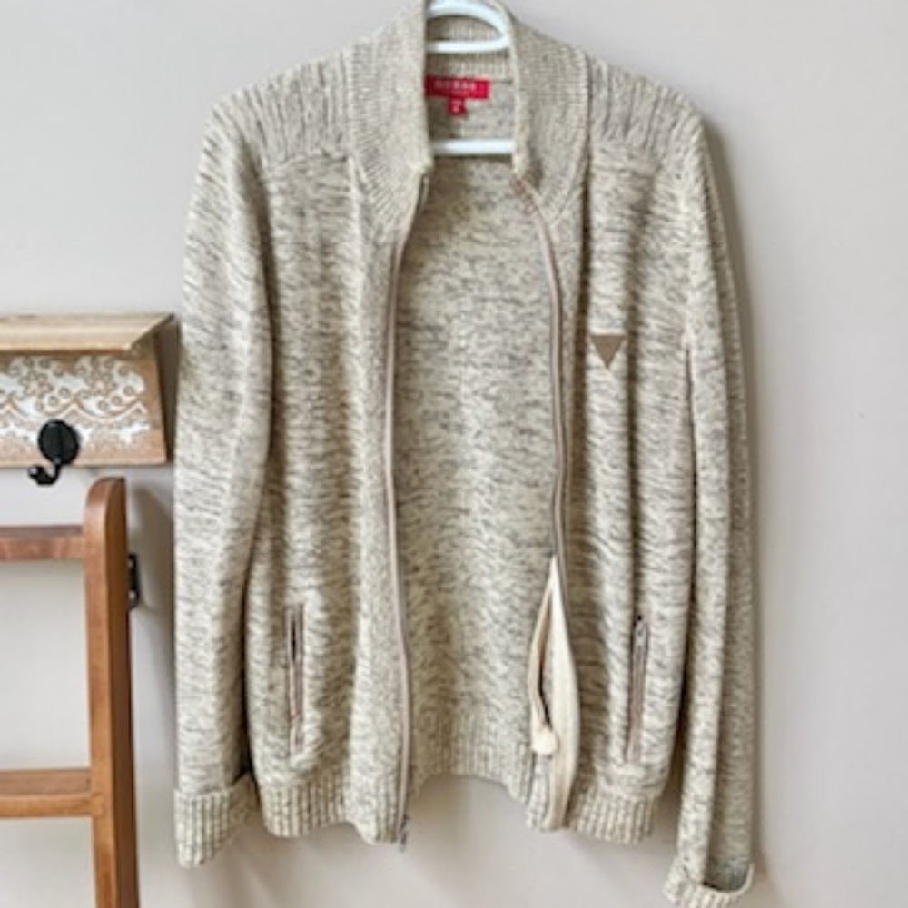 Guess zip up sweater M